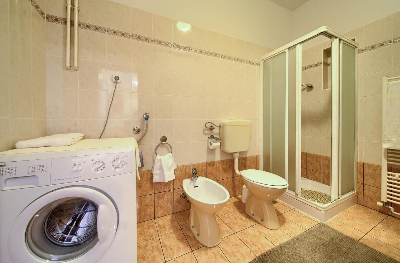 Jele Apartment *